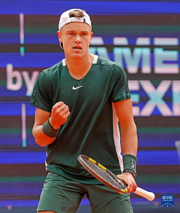 何成为拜仁 何成为拜仁