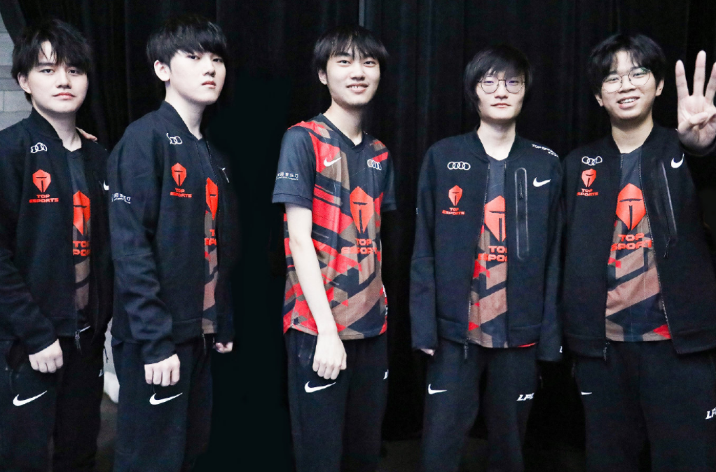 仍然凭借此 仍然凭借此