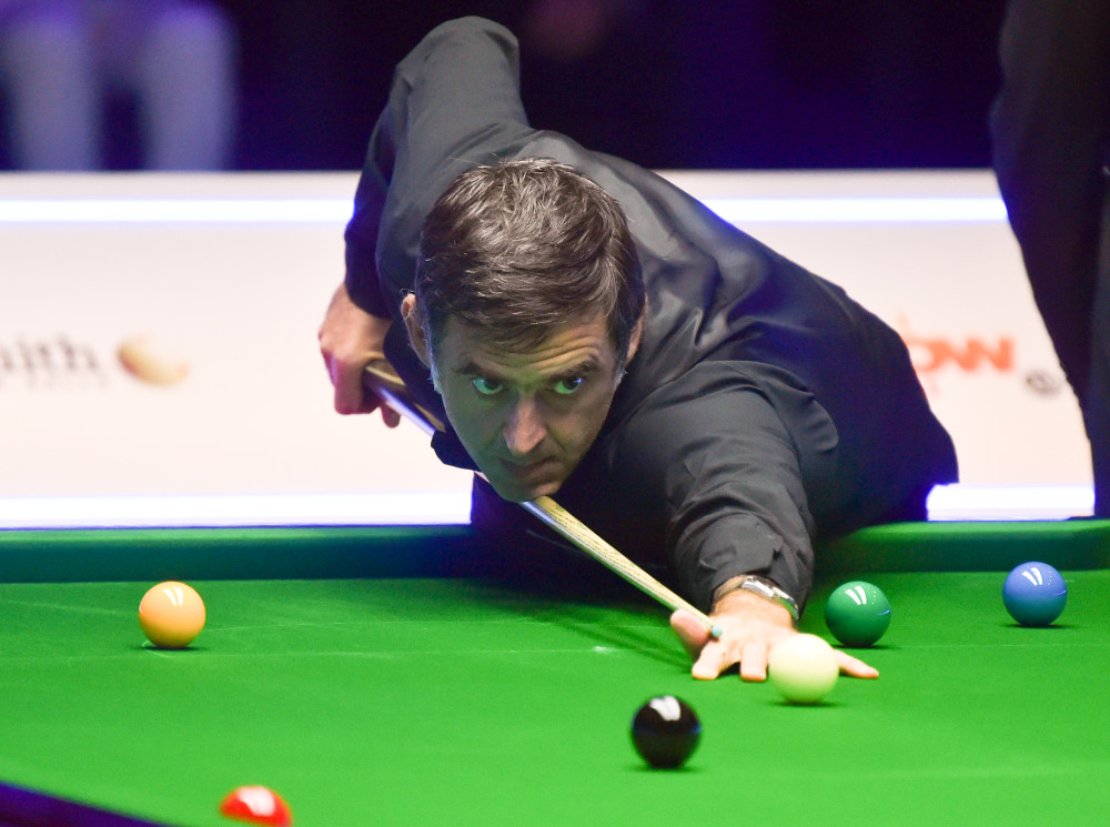 更是两个不 更是两个不