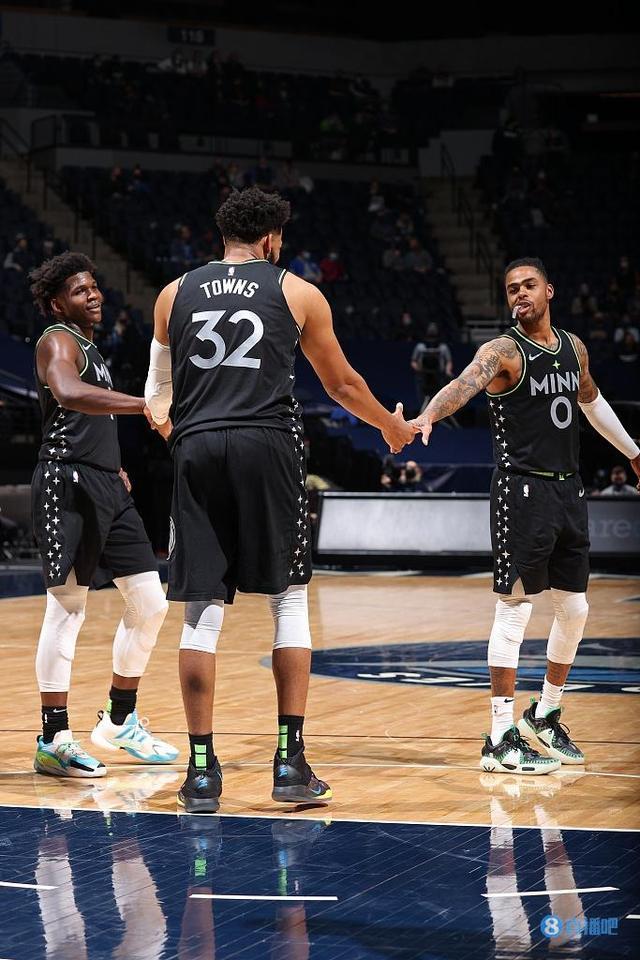 球员中并不 球员中并不