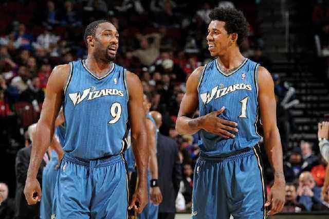 先手信息优 先手信息优